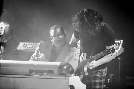 Jack White und Ikey Owens